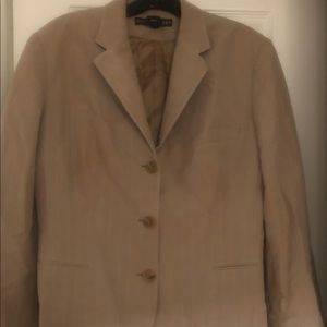 Gorgeous Ralph Lauren ladies 3 button blazer